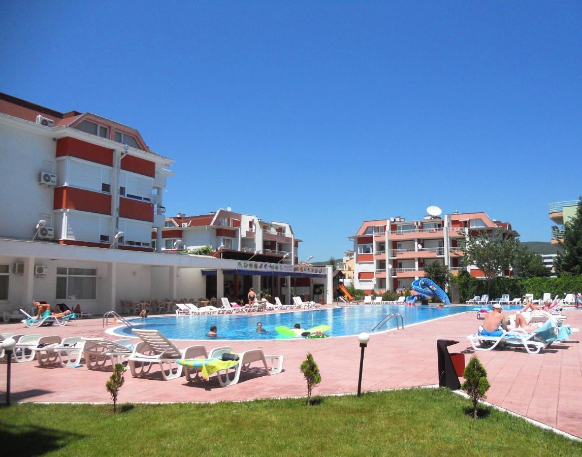 Sunny Fort Private Apartment Sunny Beach Exterior photo