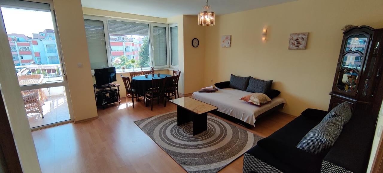 Sunny Fort Private Apartment Sunny Beach Exterior photo
